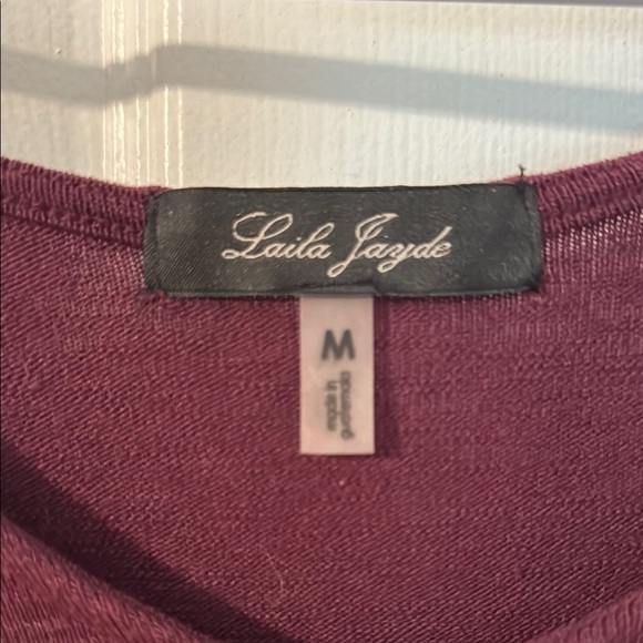 Laila Jayde Red Relaxed Dolman Sleeve Tunic - Picture 2 of 4